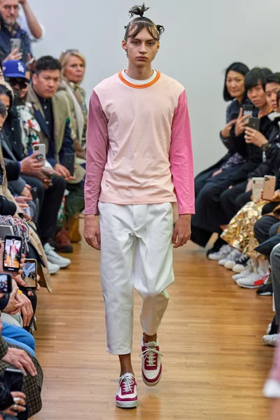 Look 18